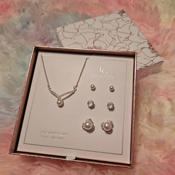 NEW! LG Lori's Gifts Necklace & 3 Pairs of Studs with Faux Pearl Cubic Zirconia - Picture 5 of 7
